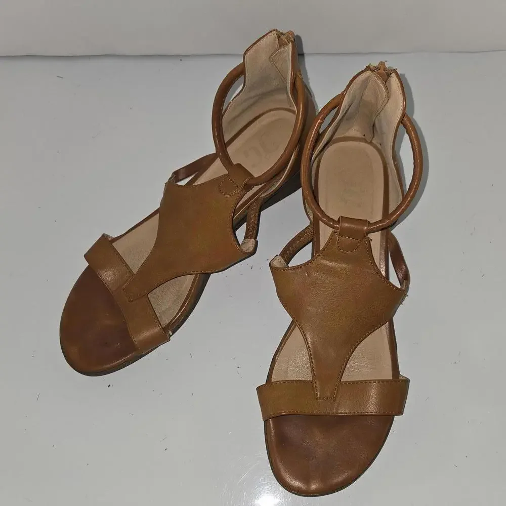 0253 Wedge Sandals Brown Peep Toes Faux Wedge Heels Size 8.5